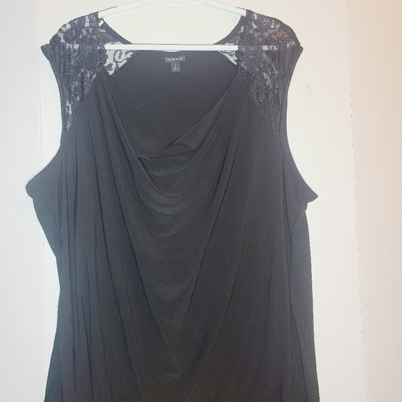 TORRID Sleeveless Top Lace Detailing - Picture 2 of 4